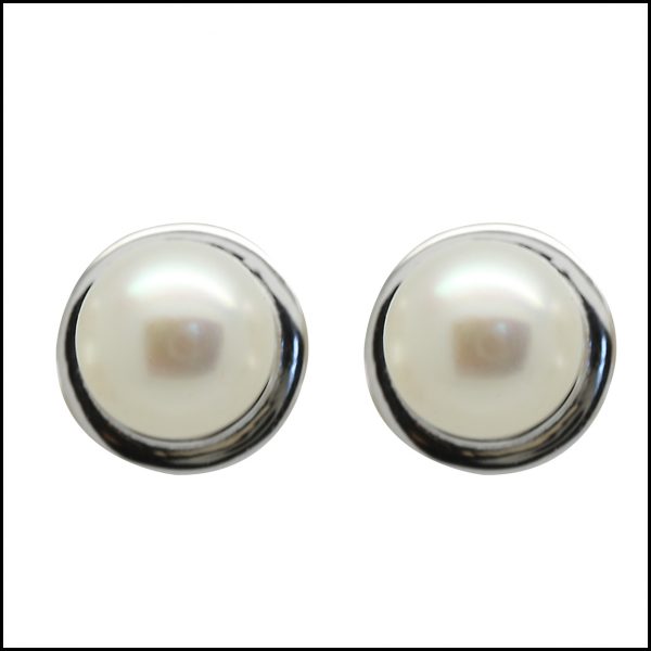 C46E - Contemporary Freshwater Pearl Stud Earrings-0
