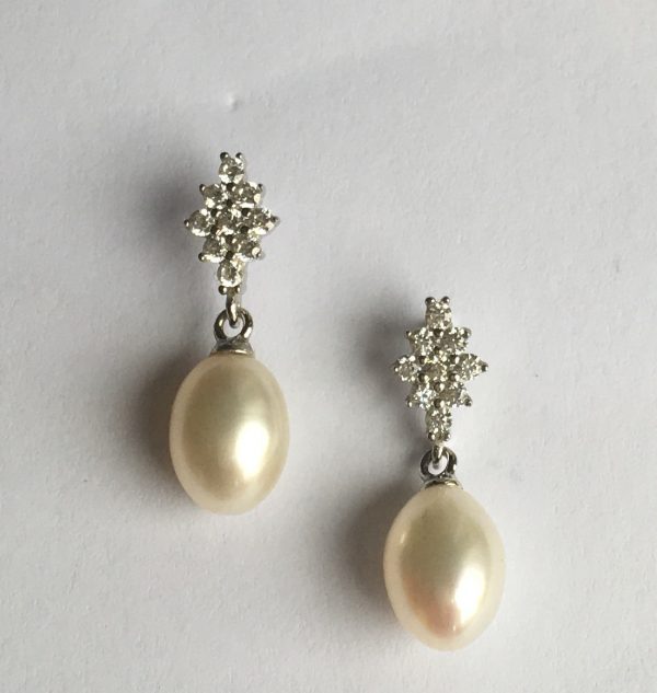 Lido Pearl Earrings - T119E-2376